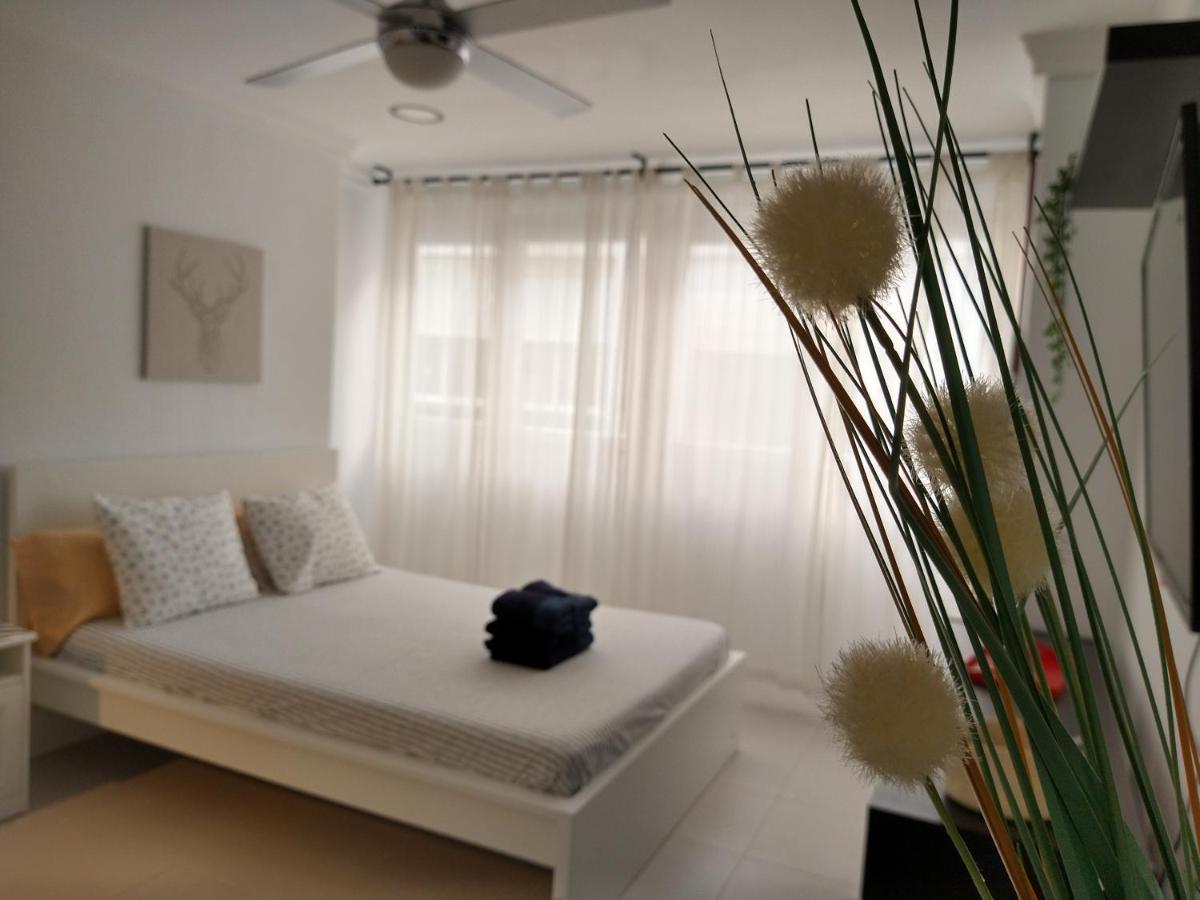 טורמולינוס Luminoso Y Moderno Estudio Plaza Andalucia מראה חיצוני תמונה